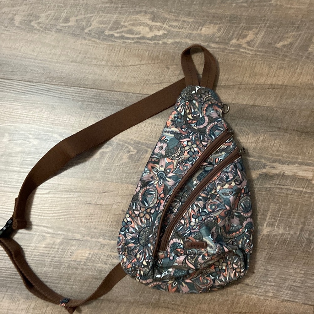 Sak Roots NWOT sling backpack
